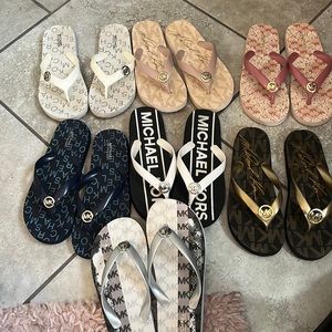 (7) pair Michale Kors flip flops size 6